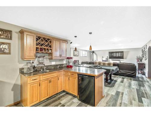 5945 Park Meadows Crescent, Olds, AB - Indoor Photo Showing Kitchen