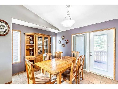 5945 Park Meadows Crescent, Olds, AB - Indoor Photo Showing Dining Room