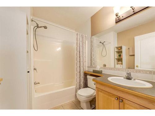235 Rocky Ridge Drive Nw, Calgary, AB - Indoor Photo Showing Bathroom