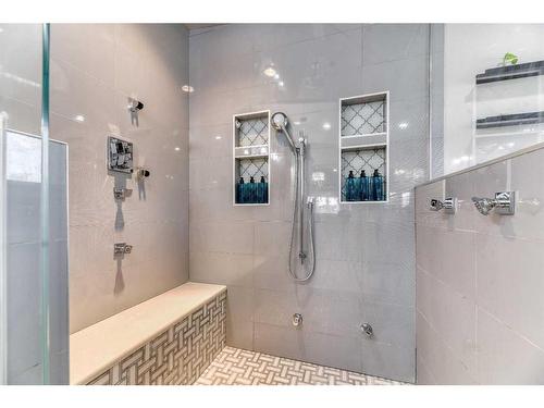 163 Malibou Road Sw, Calgary, AB - Indoor Photo Showing Bathroom