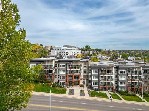 214-510 Edmonton Trail Ne, Calgary, AB - Outdoor