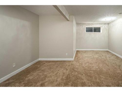 243 St Moritz Drive Sw, Calgary, AB - Indoor Photo Showing Other Room