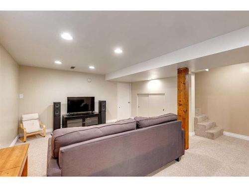 1910 Bowness Road Nw, Calgary, AB - Indoor Photo Showing Basement