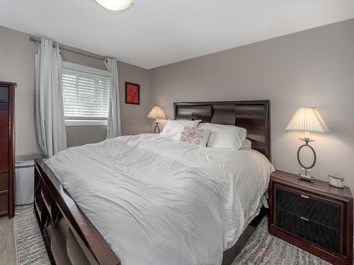 726 21 Avenue Nw, Calgary, AB - Indoor Photo Showing Bedroom