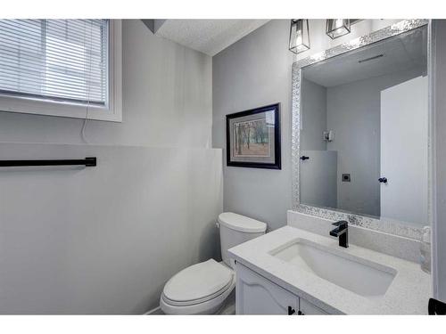 6567 Martingrove Drive Ne, Calgary, AB - Indoor Photo Showing Bathroom