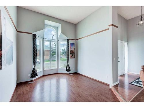 6567 Martingrove Drive Ne, Calgary, AB - Indoor Photo Showing Other Room
