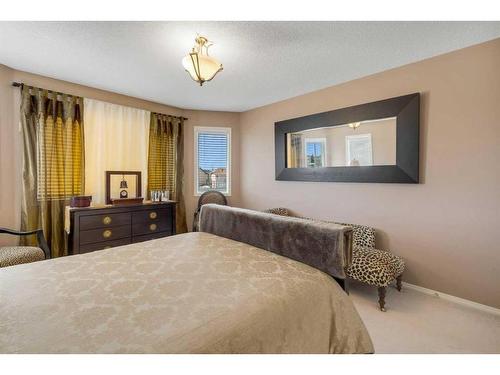 470 Millrise Square Sw, Calgary, AB - Indoor Photo Showing Bedroom