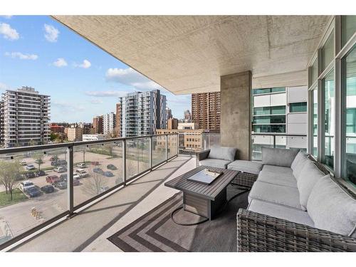 501-530 12 Avenue Sw, Calgary, AB - Outdoor With Deck Patio Veranda With Exterior