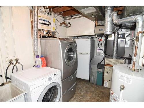 3403 23 Street Nw, Calgary, AB - Indoor Photo Showing Laundry Room