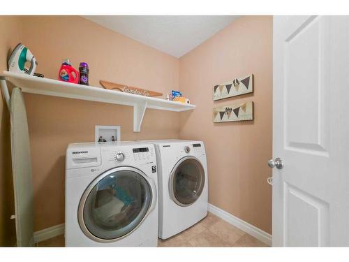 205 Cranarch Place Se, Calgary, AB - Indoor Photo Showing Laundry Room