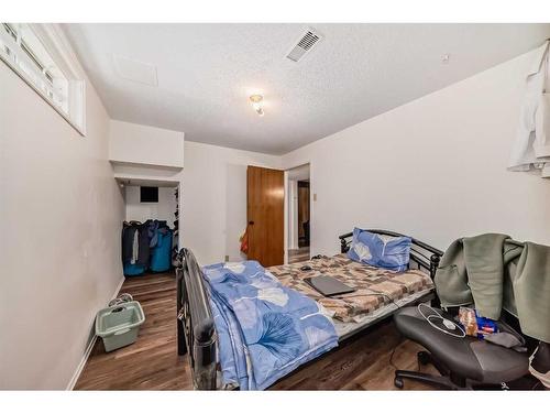 3811 Brantford Drive Nw, Calgary, AB - Indoor Photo Showing Other Room