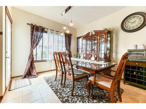 751 New Brighton Drive Se, Calgary, AB - Indoor Photo Showing Dining Room