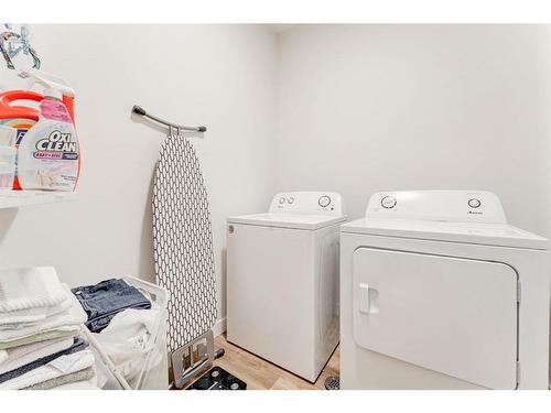 632 #2-56 Ave Avenue Sw, Calgary, AB - Indoor Photo Showing Laundry Room