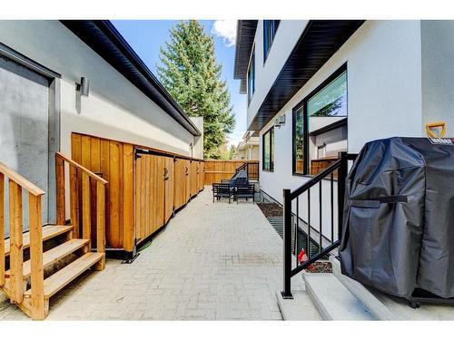 632 #2-56 Ave Avenue Sw, Calgary, AB - Outdoor With Exterior