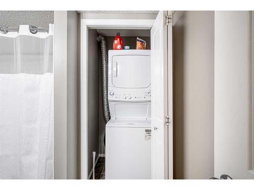 404-15 Saddlestone Way Ne, Calgary, AB - Indoor Photo Showing Laundry Room