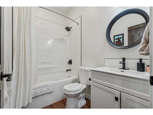 125023 Range Road 270, Claresholm, AB - Indoor Photo Showing Bathroom