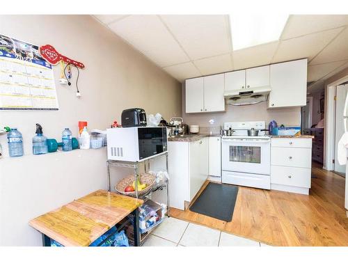 16 Tarington Link Ne, Calgary, AB - Indoor Photo Showing Kitchen