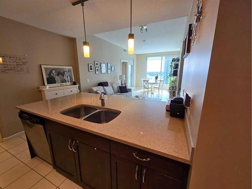 1708-211 13 Avenue Se, Calgary, AB - Indoor Photo Showing Kitchen With Double Sink