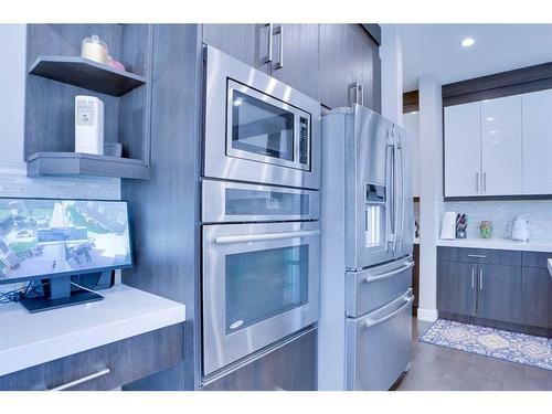 249 Kinniburgh Boulevard, Chestermere, AB - Indoor Photo Showing Kitchen