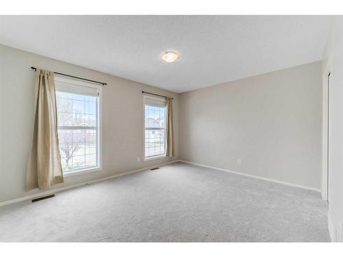 19 Prestwick Heath Se, Calgary, AB - Indoor Photo Showing Other Room