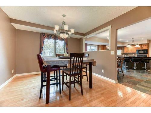 840 Suncastle Road Se, Calgary, AB - Indoor Photo Showing Dining Room