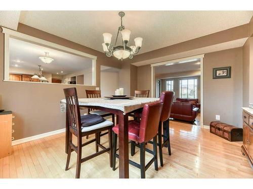 840 Suncastle Road Se, Calgary, AB - Indoor Photo Showing Dining Room