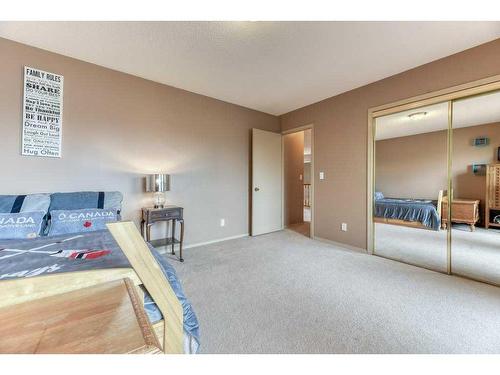 840 Suncastle Road Se, Calgary, AB - Indoor Photo Showing Other Room