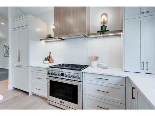 1116 Lake Wapta Place Se, Calgary, AB - Indoor Photo Showing Kitchen With Upgraded Kitchen