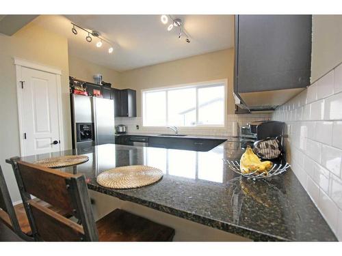 154 Marquis Common Se, Calgary, AB - Indoor Photo Showing Kitchen
