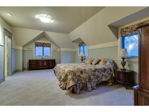 921 Riverdale Avenue Sw, Calgary, AB - Indoor Photo Showing Bedroom