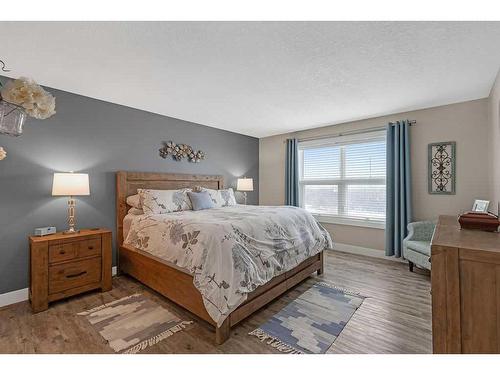 281236 Range Road 42, Rural Rocky View County, AB - Indoor Photo Showing Bedroom