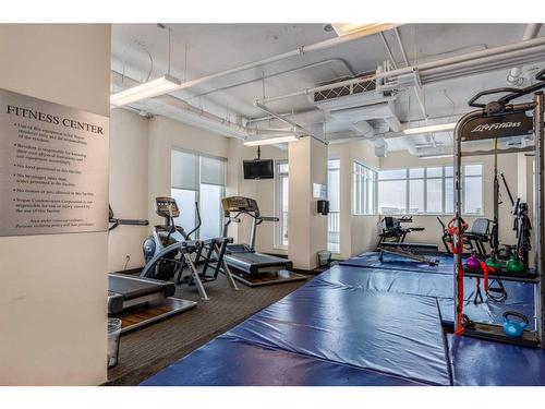 3302-930 6 Avenue Sw, Calgary, AB - Indoor Photo Showing Gym Room