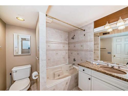 6764 Temple Drive Ne, Calgary, AB - Indoor Photo Showing Bathroom