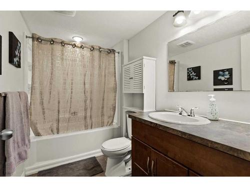 118 Auburn Glen Drive Se, Calgary, AB - Indoor Photo Showing Bathroom