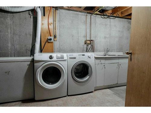 3615 27A Avenue Se, Calgary, AB - Indoor Photo Showing Laundry Room