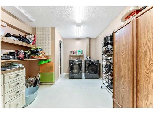 18372 Chaparral Street Se, Calgary, AB - Indoor Photo Showing Laundry Room