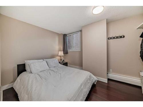 301-738 3 Avenue, Calgary, AB - Indoor Photo Showing Bedroom