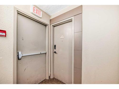 301-738 3 Avenue, Calgary, AB - Indoor Photo Showing Other Room