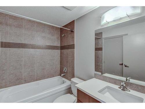 609-210 15 Avenue Se, Calgary, AB - Indoor Photo Showing Bathroom