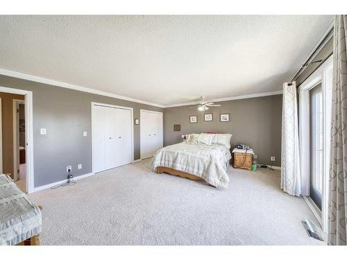 302 Silverthorn Close, Olds, AB - Indoor Photo Showing Bedroom