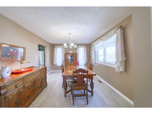 302 Silverthorn Close, Olds, AB - Indoor