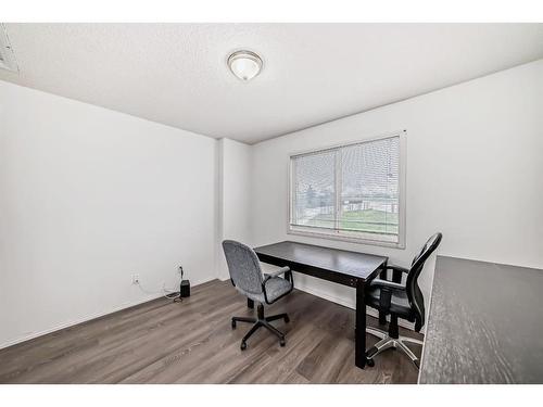 250 Evansmeade Point Nw, Calgary, AB - Indoor Photo Showing Office