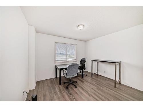 250 Evansmeade Point Nw, Calgary, AB - Indoor Photo Showing Office