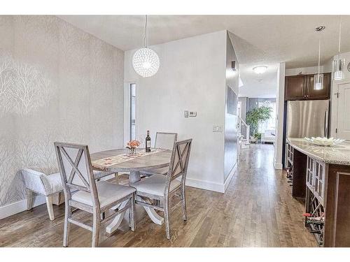 2514 3 Avenue Nw, Calgary, AB - Indoor Photo Showing Dining Room