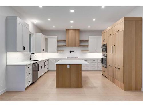 27 Rockford Park Nw, Calgary, AB - Indoor Photo Showing Kitchen