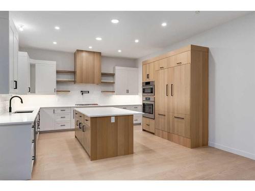 27 Rockford Park Nw, Calgary, AB - Indoor Photo Showing Kitchen