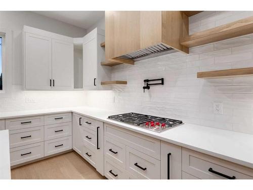 27 Rockford Park Nw, Calgary, AB - Indoor Photo Showing Kitchen