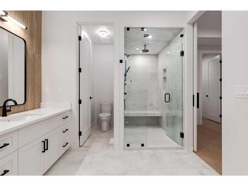 27 Rockford Park Nw, Calgary, AB - Indoor Photo Showing Bathroom