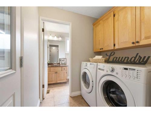 119 Cedargrove Court Sw, Calgary, AB - Indoor Photo Showing Laundry Room