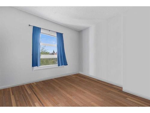 359-333 Riverfront Avenue Se, Calgary, AB - Indoor Photo Showing Other Room